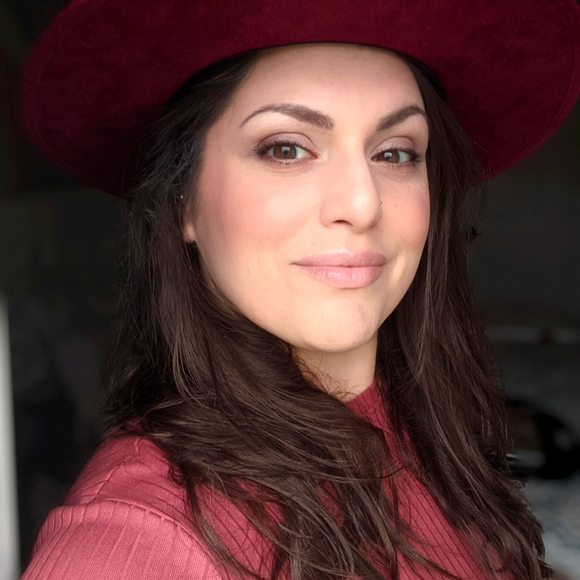 Enjoy browsing my closet <3 - Picture 1 of 1